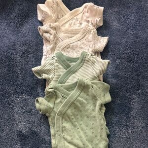 4 onesies for premie